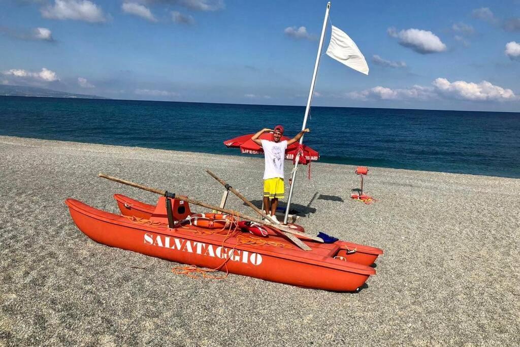 Pizzo Beach Club. One Bedroom Apt 13G 외부 사진