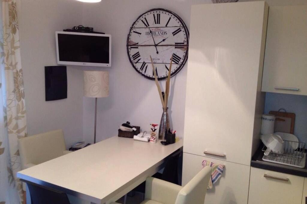 Pizzo Beach Club. One Bedroom Apt 13G 외부 사진
