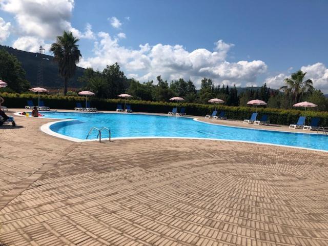 Pizzo Beach Club. One Bedroom Apt 13G 외부 사진