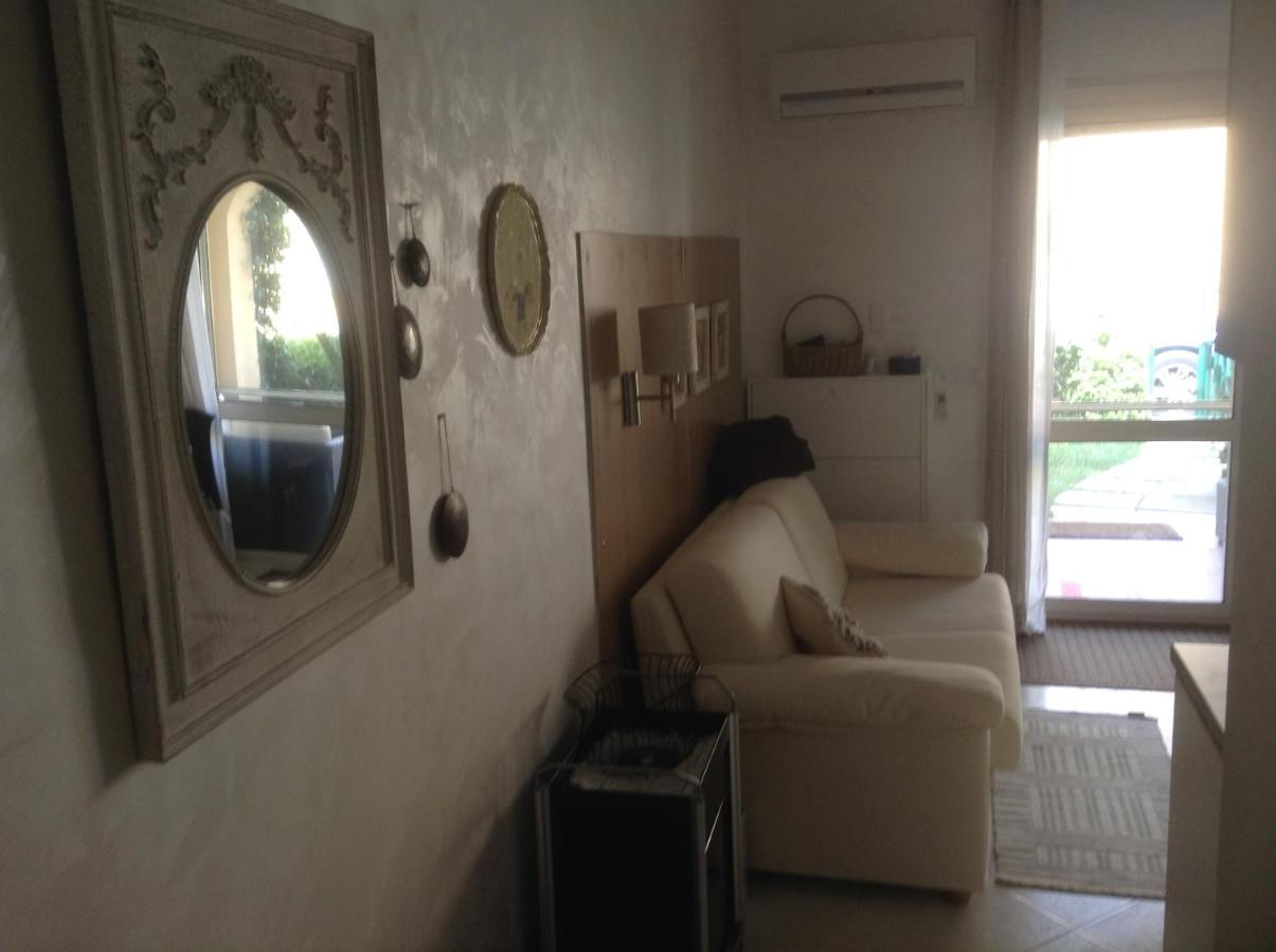 Pizzo Beach Club. One Bedroom Apt 13G 외부 사진